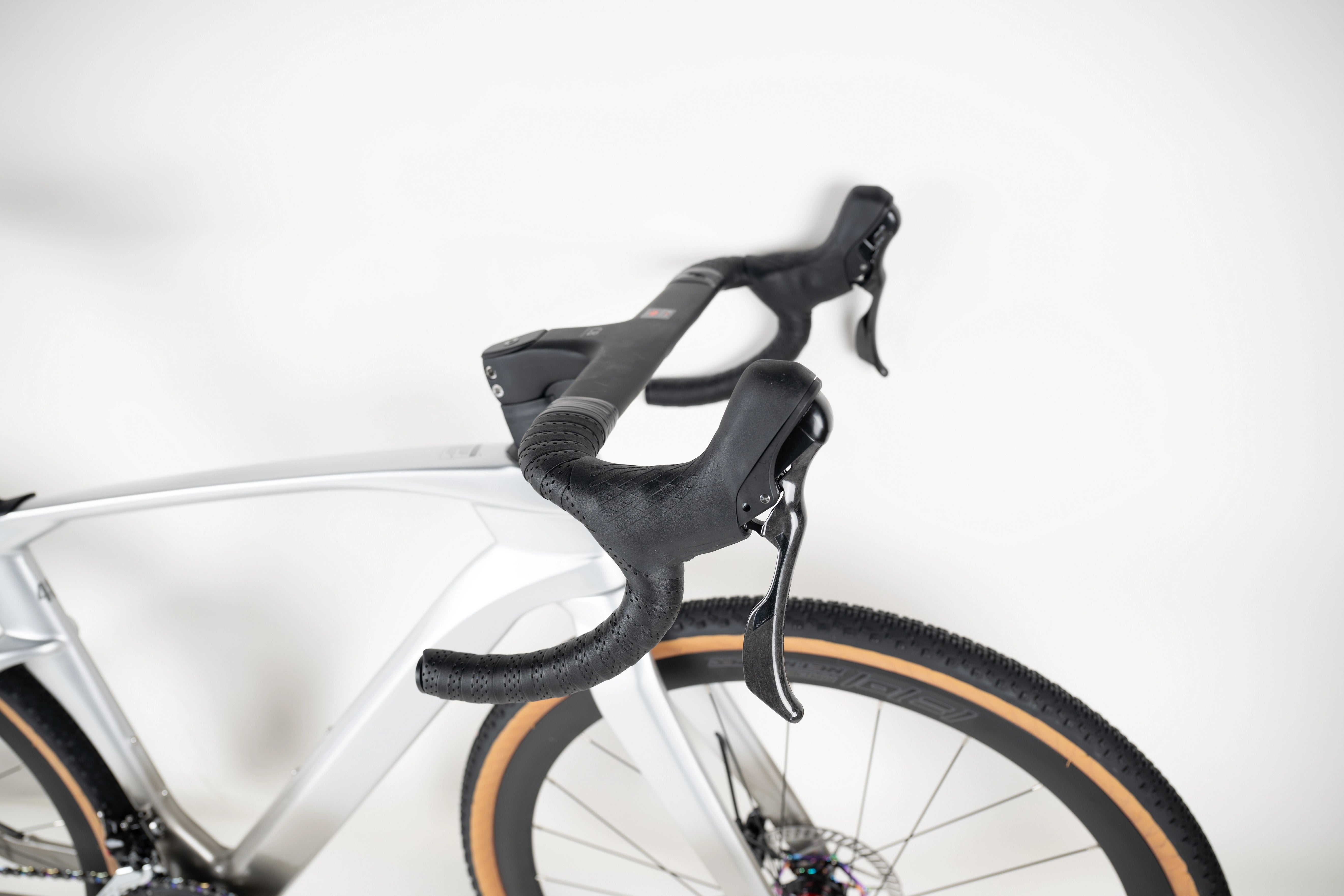 Gravel V3 - Twitter Carbon Gravel Bike