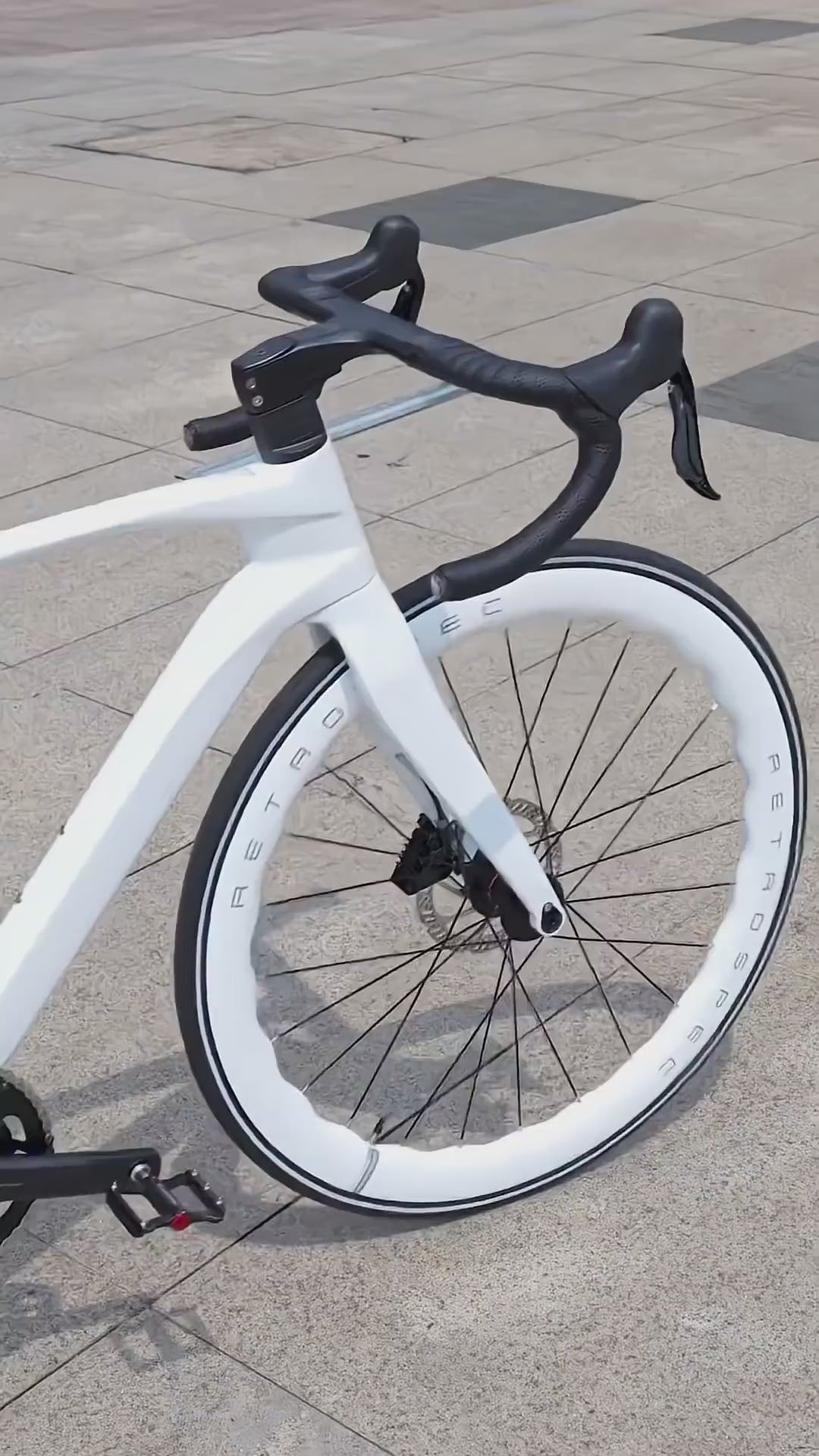 Cyclone - 3rd (ET) Carbon Road Bike | Twitter Bikes USA