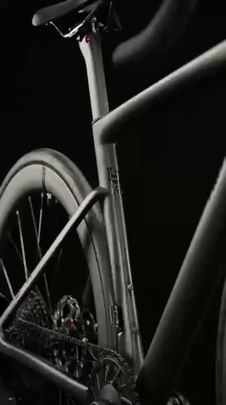 X7 detail — Aero Carbon Frame